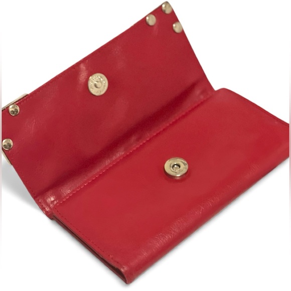 Designer Inspired Croc Embossed Red Leather Silver Decorative Heart/Edge Detail - Picture 4 of 5